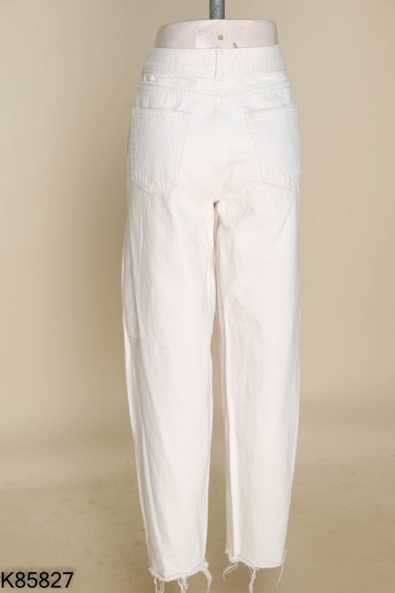 Quần jeans ZARA be trơn