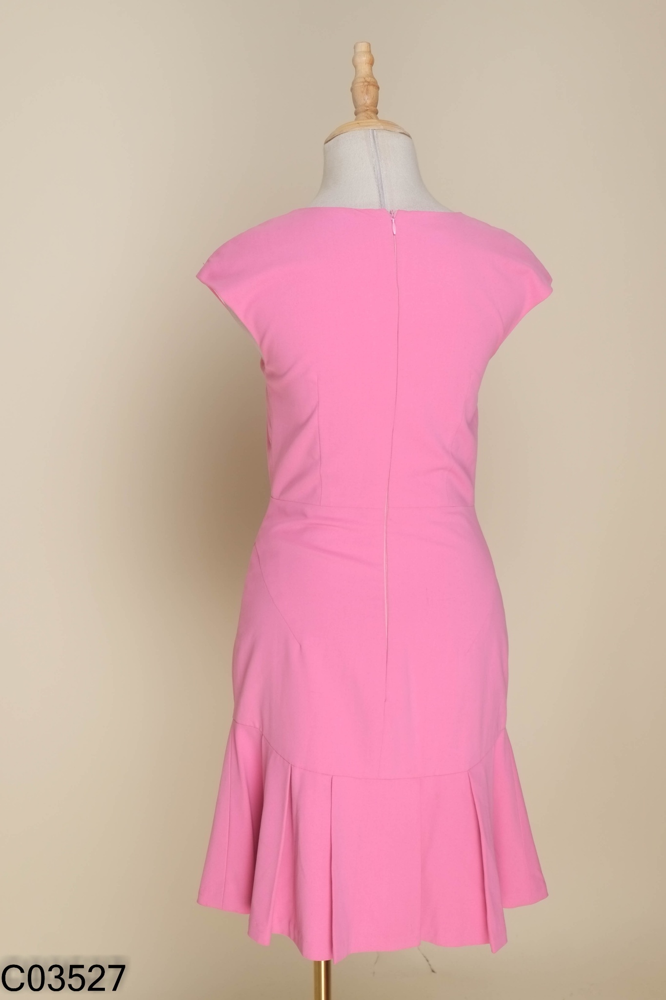 Váy HƯƠNG BOUTIQUE hồng đuôi cá