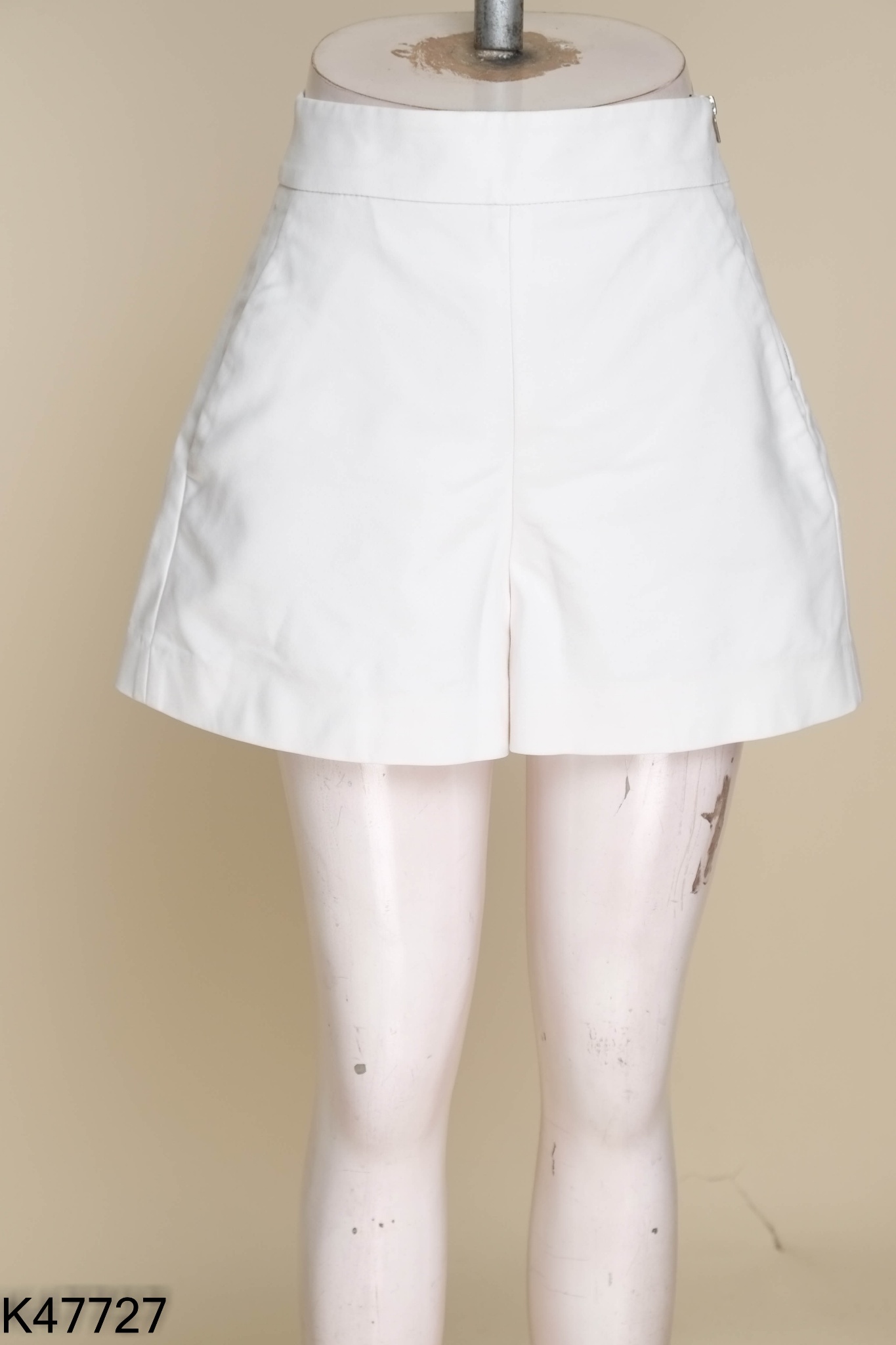 Quần shorts ZARA trắng