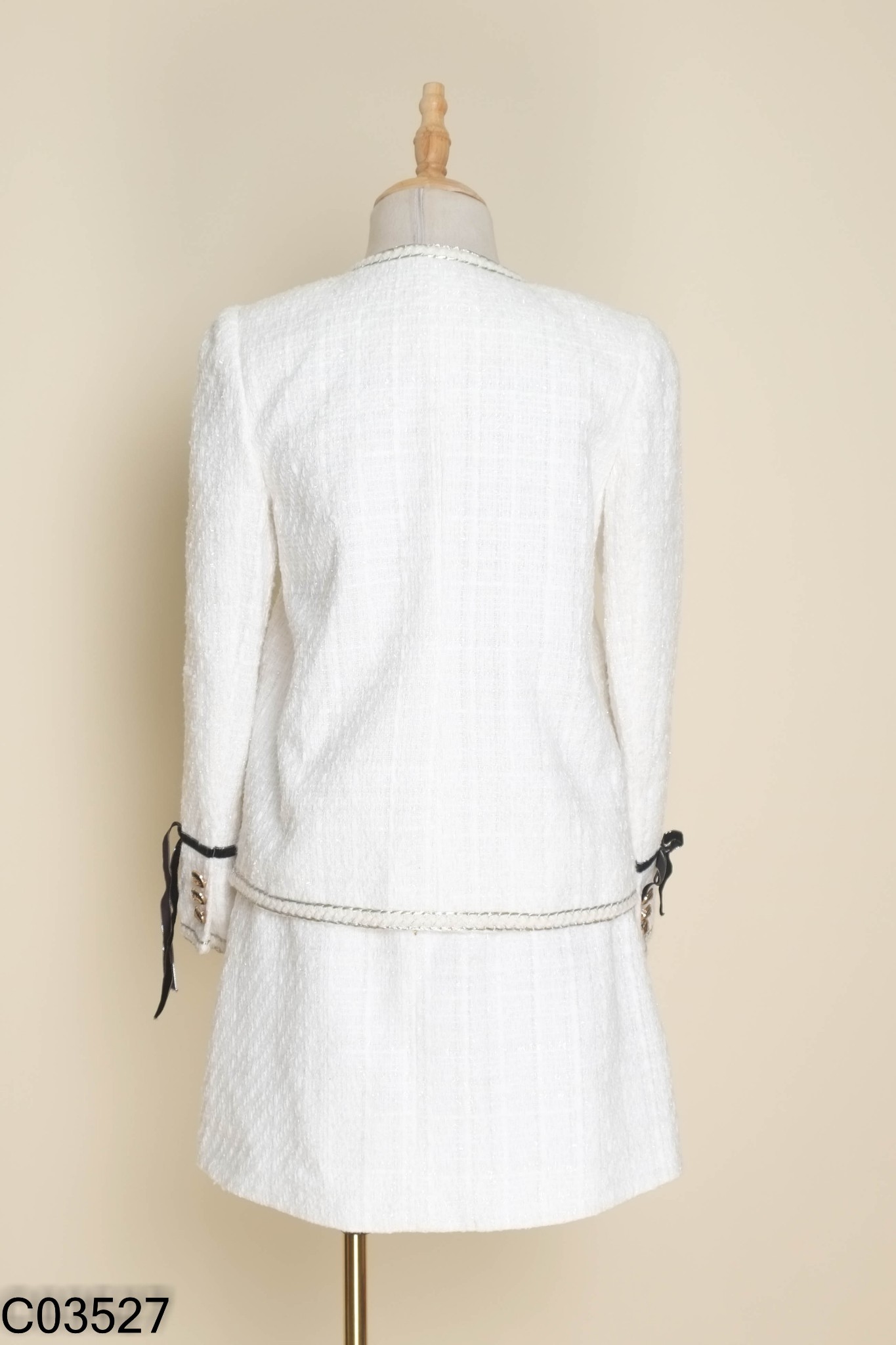 SET Áo dạ tweed trắng ánh bạc + chân váy