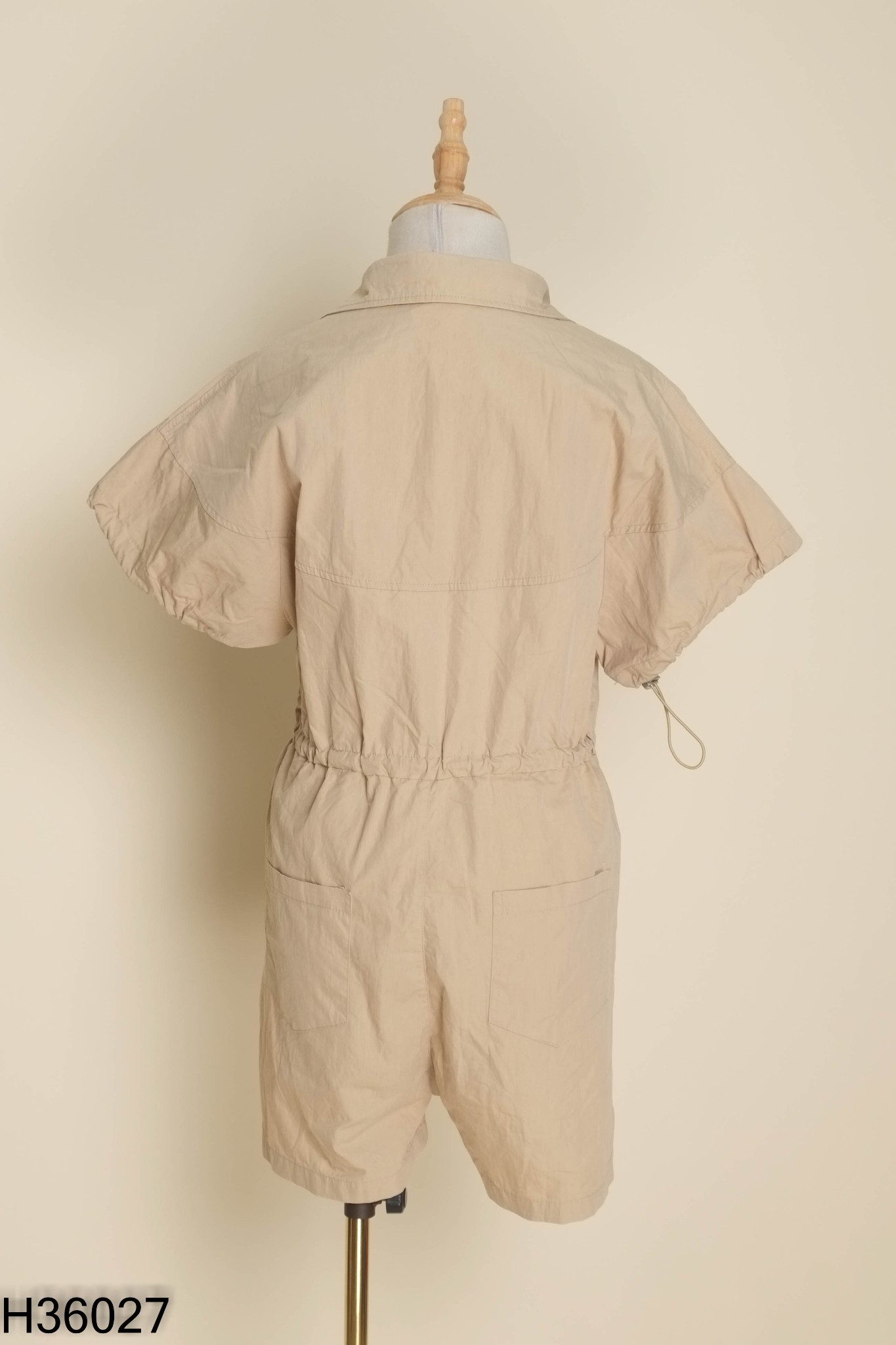 Jumpsuit nâu be trơn