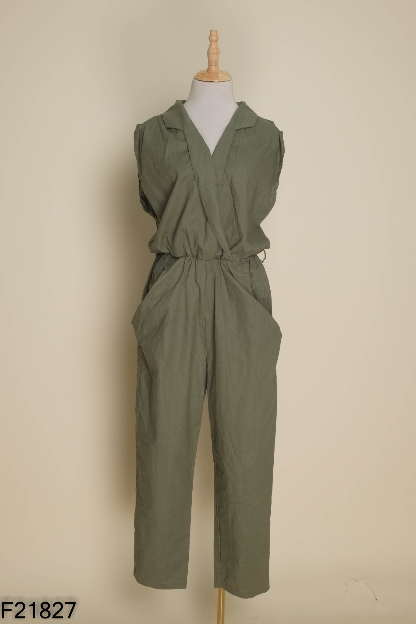 Jumpsuit xanh rêu cổ vest