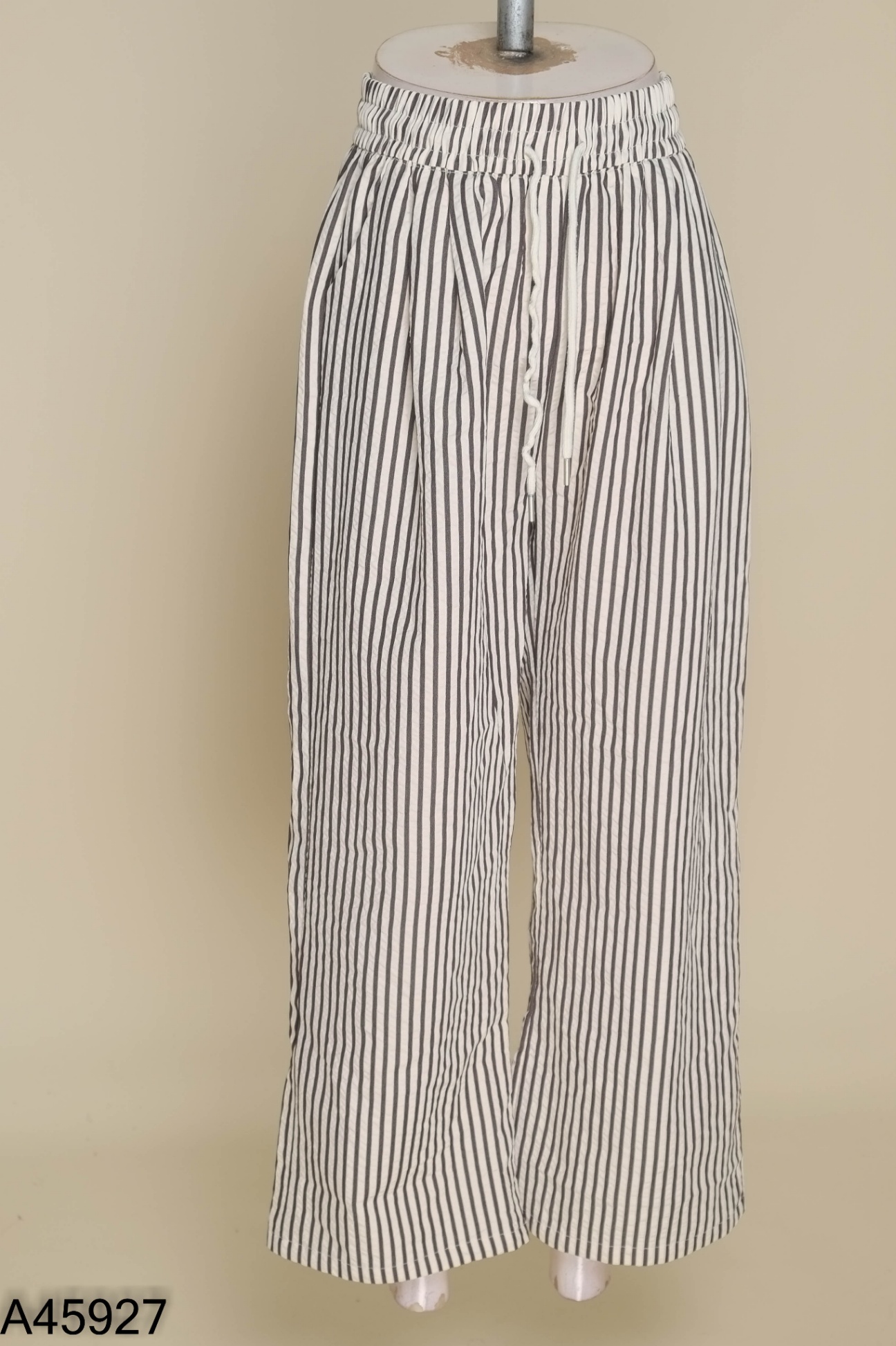 Quần culottes be sọc đen