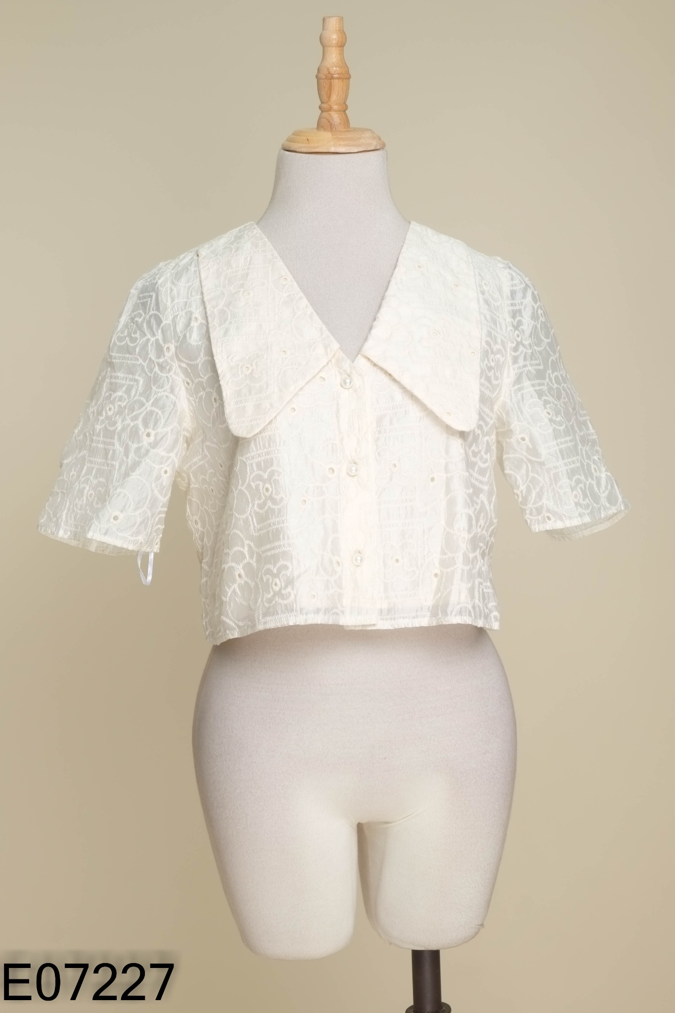 Áo OLV BOUTIQUE sơ mi be