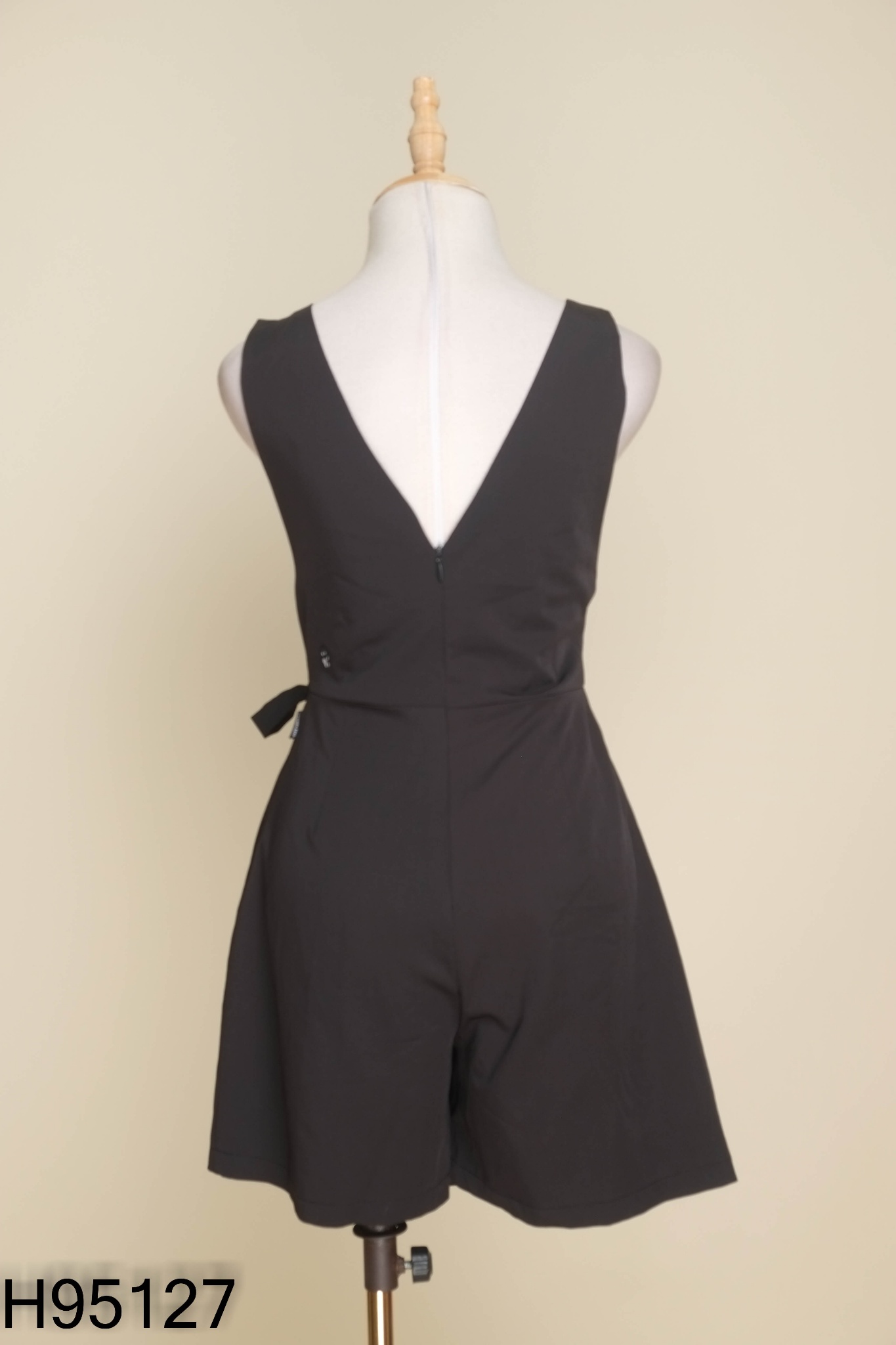 Jumpsuits TWENTY FIVE sát nách đen