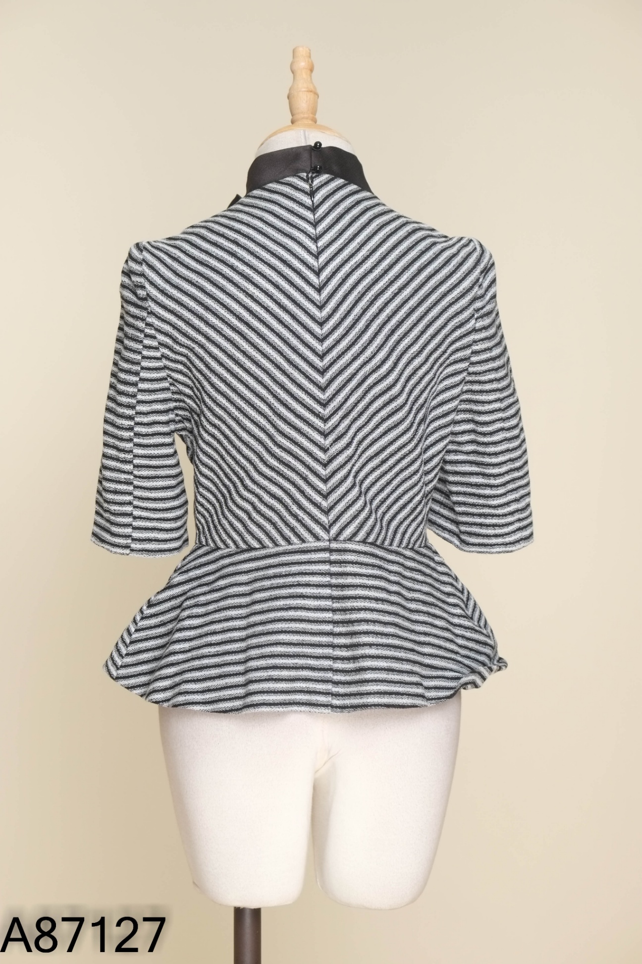 Áo MODA LITA xám đen kẻ