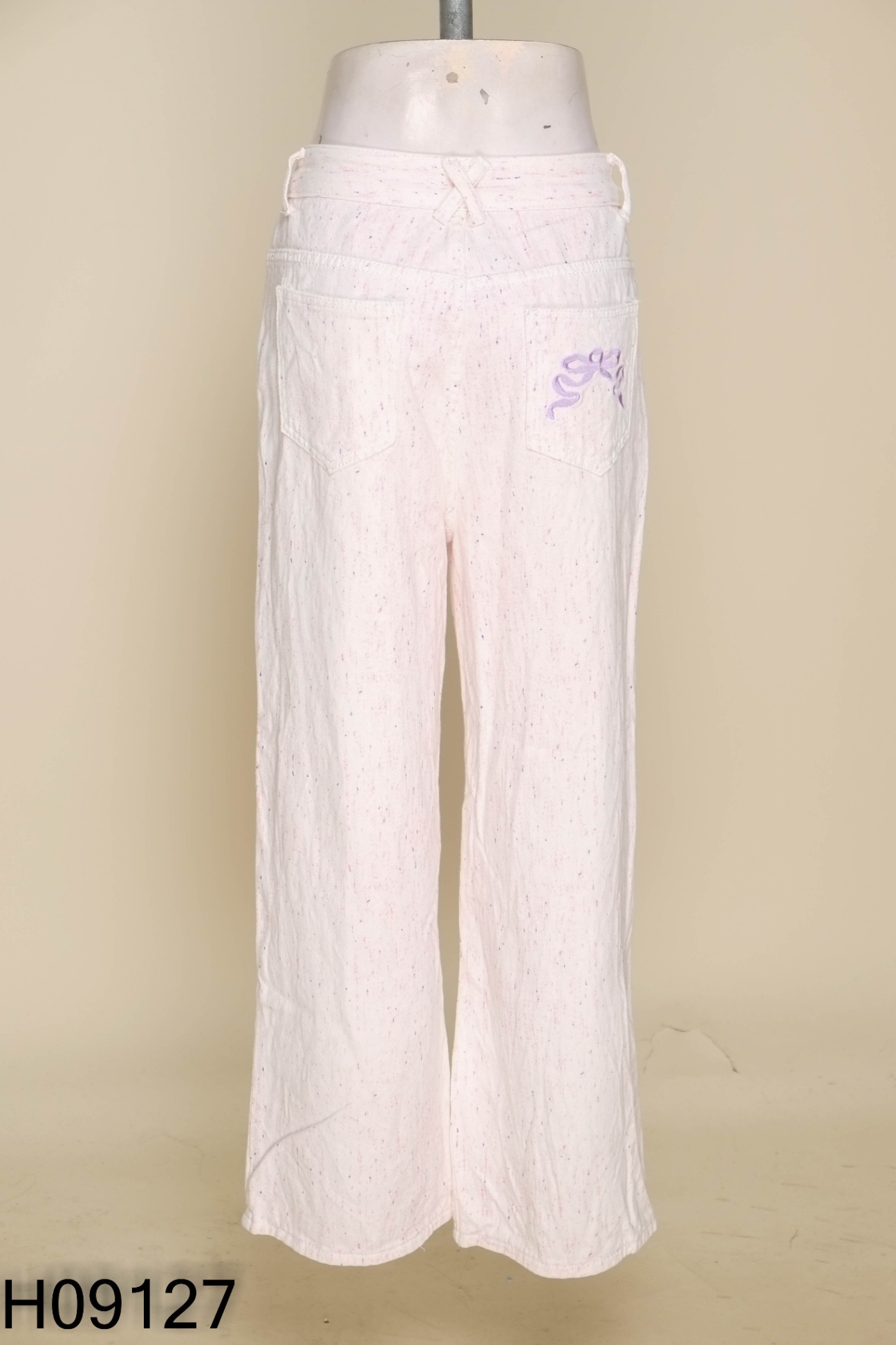 Quần jeans hồng túi thêu nơ