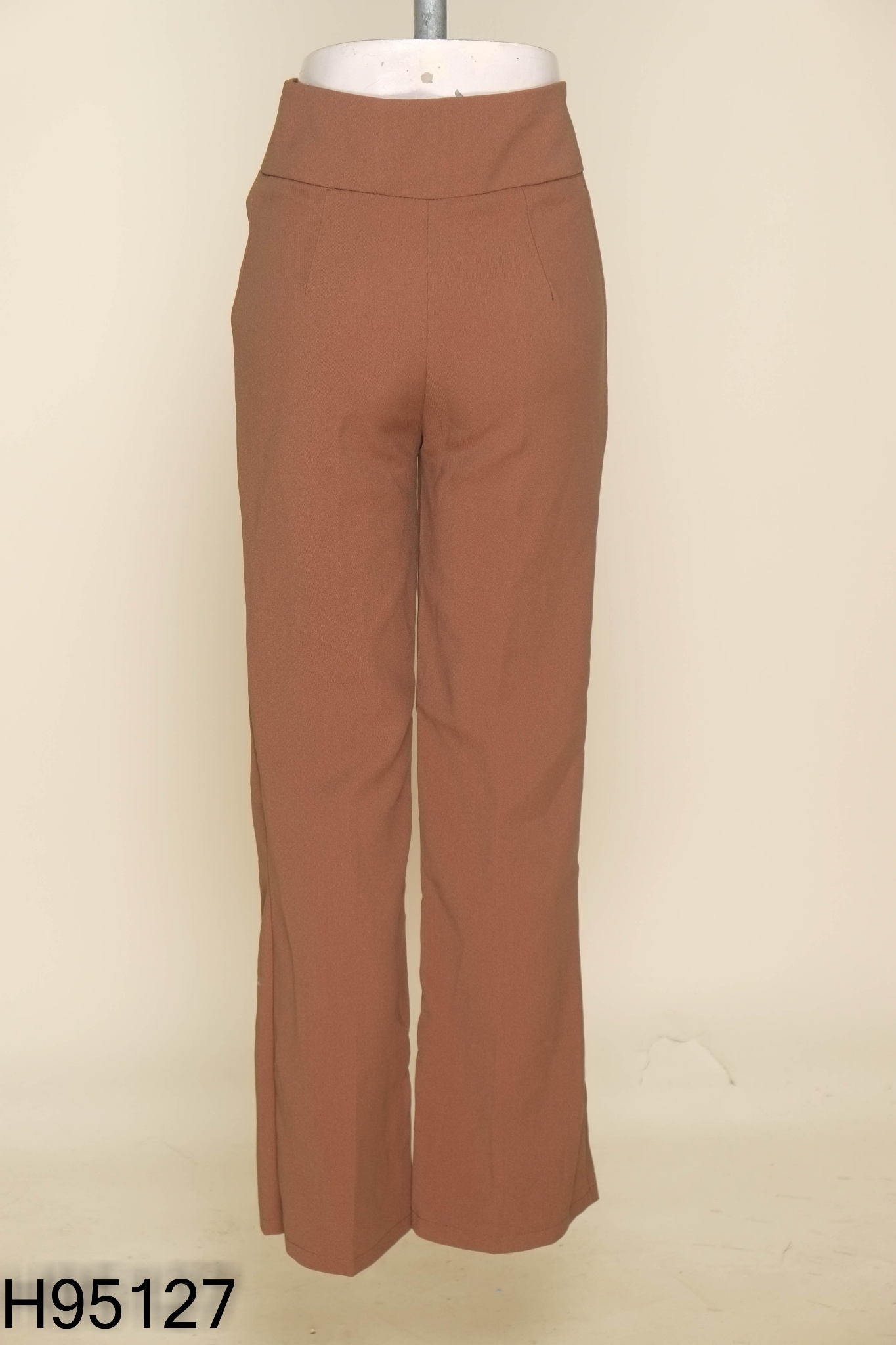 Quần nâu 2 cúc