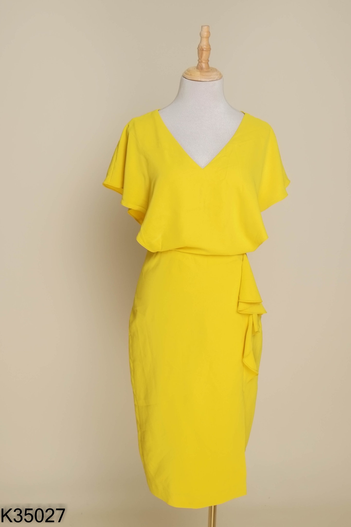 Váy IVY MODA vàng phối bèo