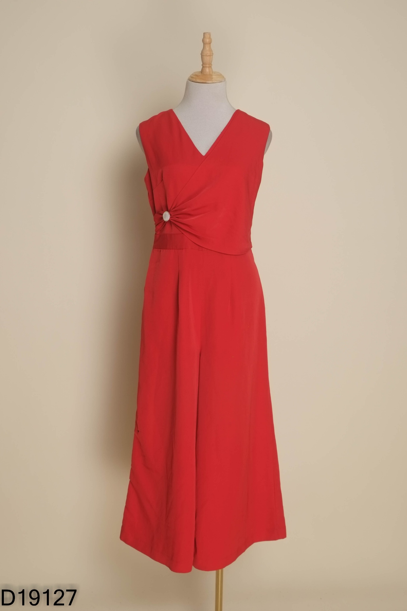Jumpsuit sát nách đỏ trơn