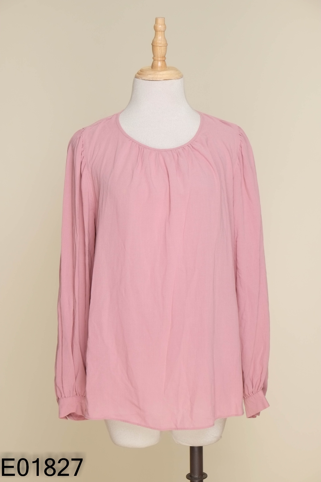 Áo UNIQLO hồng trơn