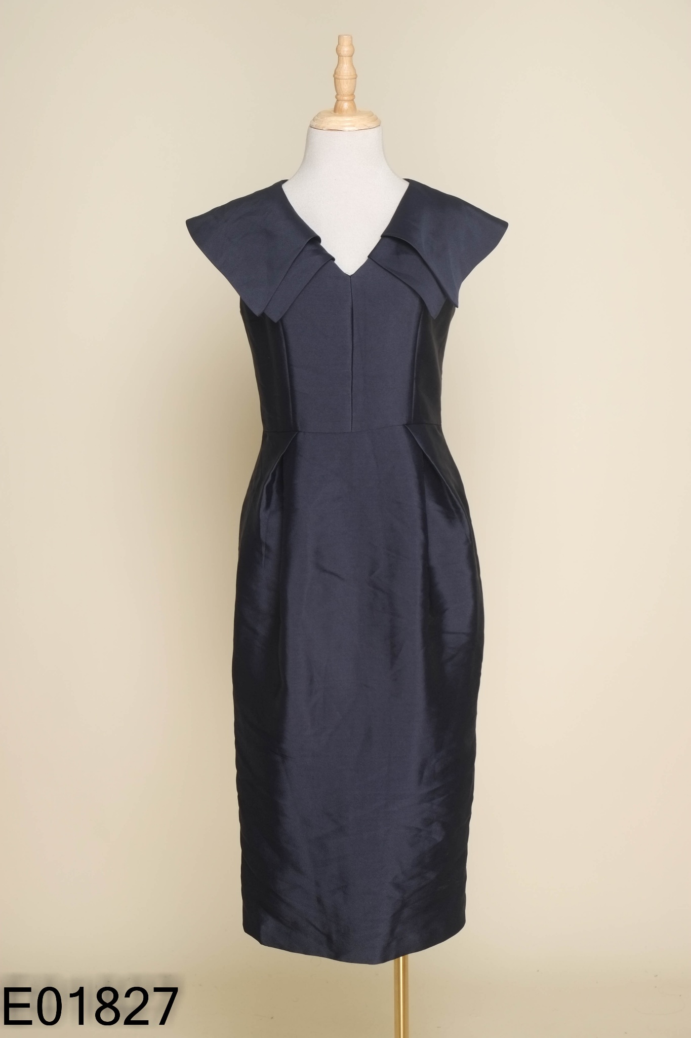 Váy xanh than S.PEARL cổ vạt