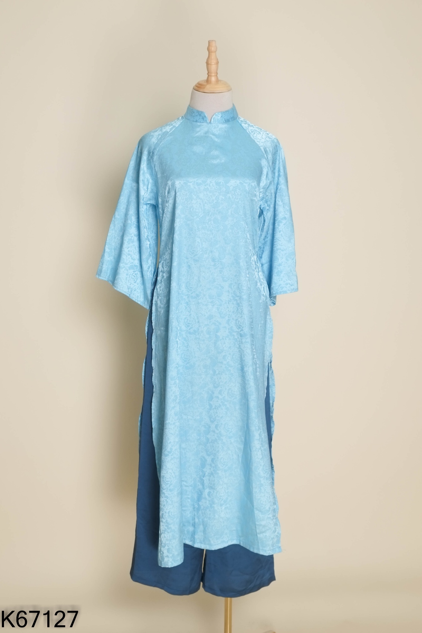 SET Áo dài xanh nhạt + quần lụa xanh