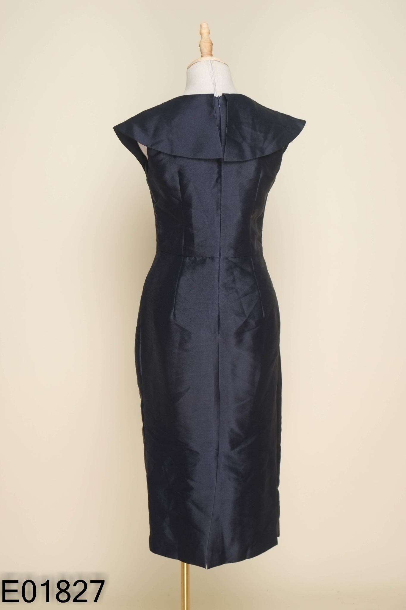Váy xanh than S.PEARL cổ vạt