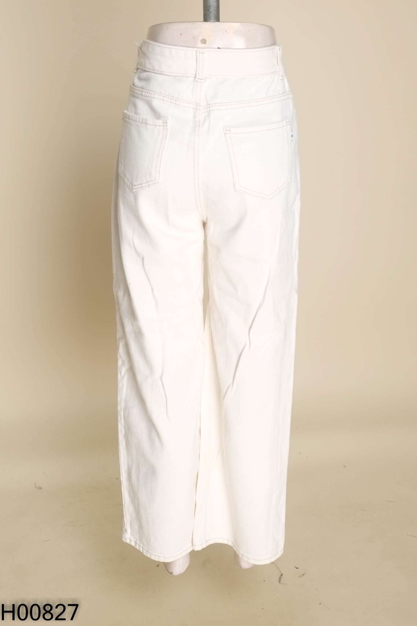 Quần jeans be ống rộng
