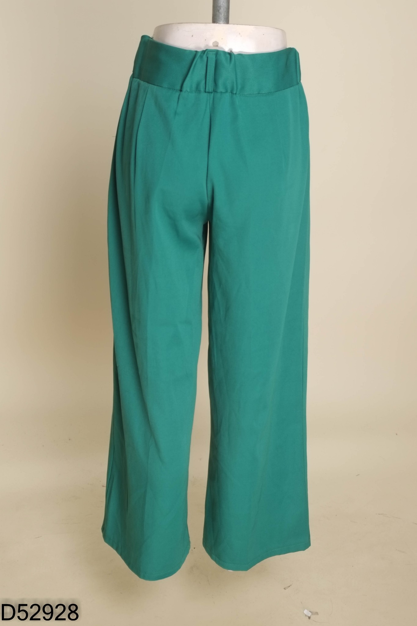 Quần culottes vải xanh lá