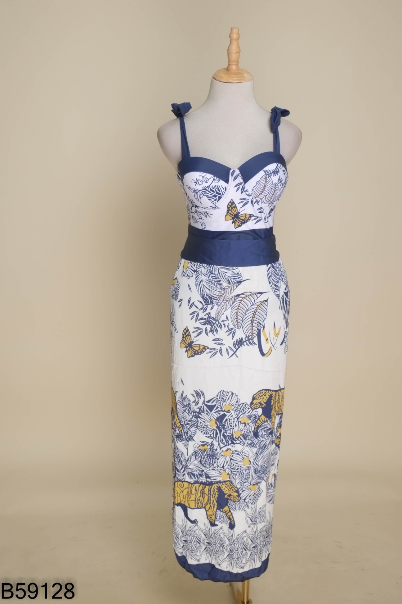 Set Bikini 1 mảnh trắng họa tiết xanh kèm khăn