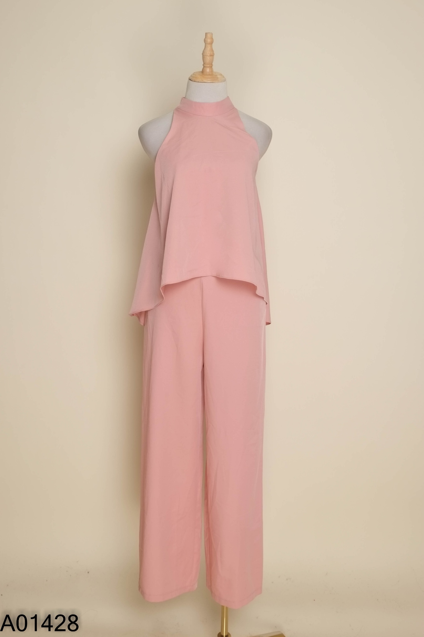 Set ECLIPSE hồng cổ yếm + quần culottes