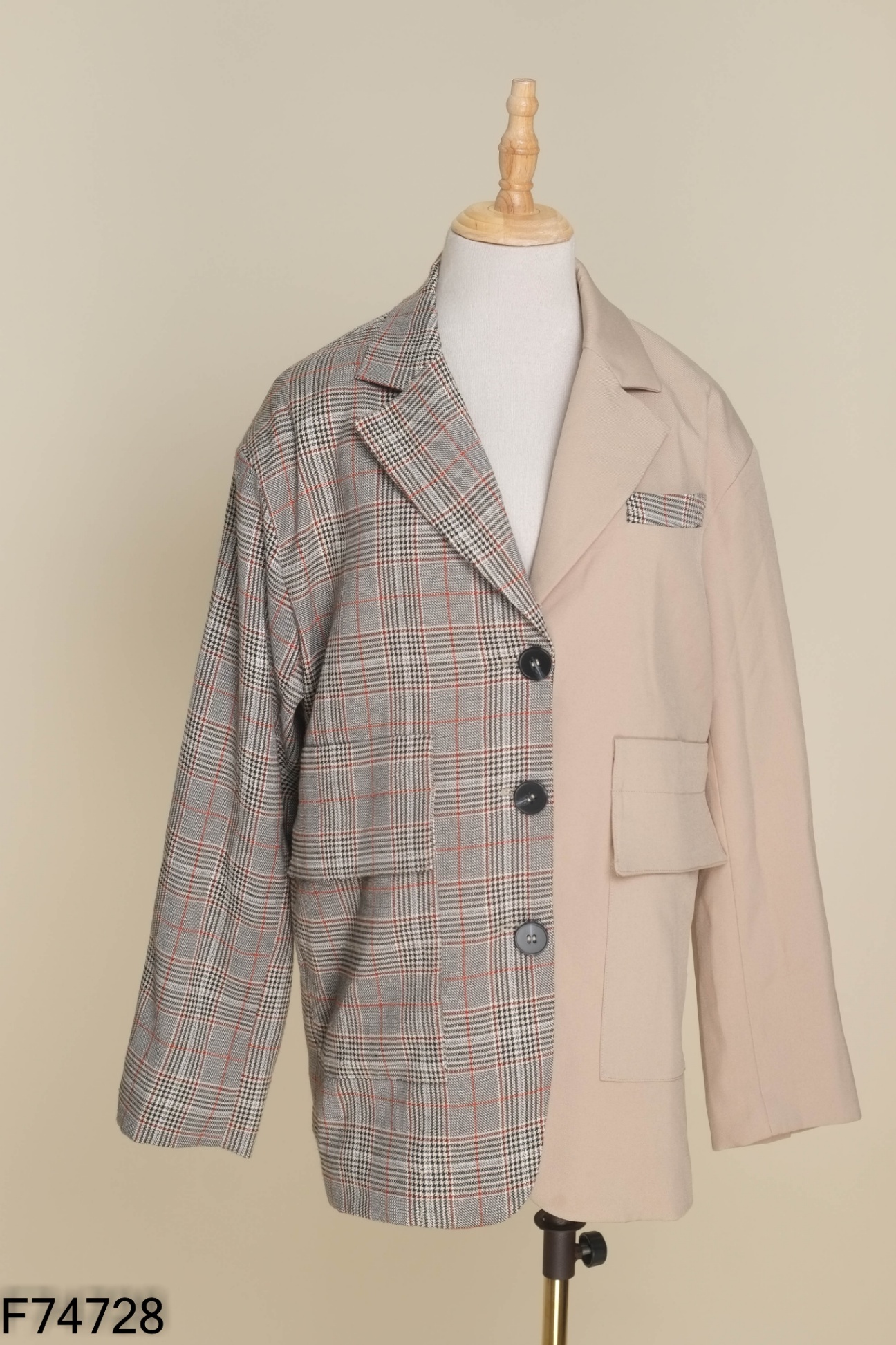 Áo blazer be phối kẻ