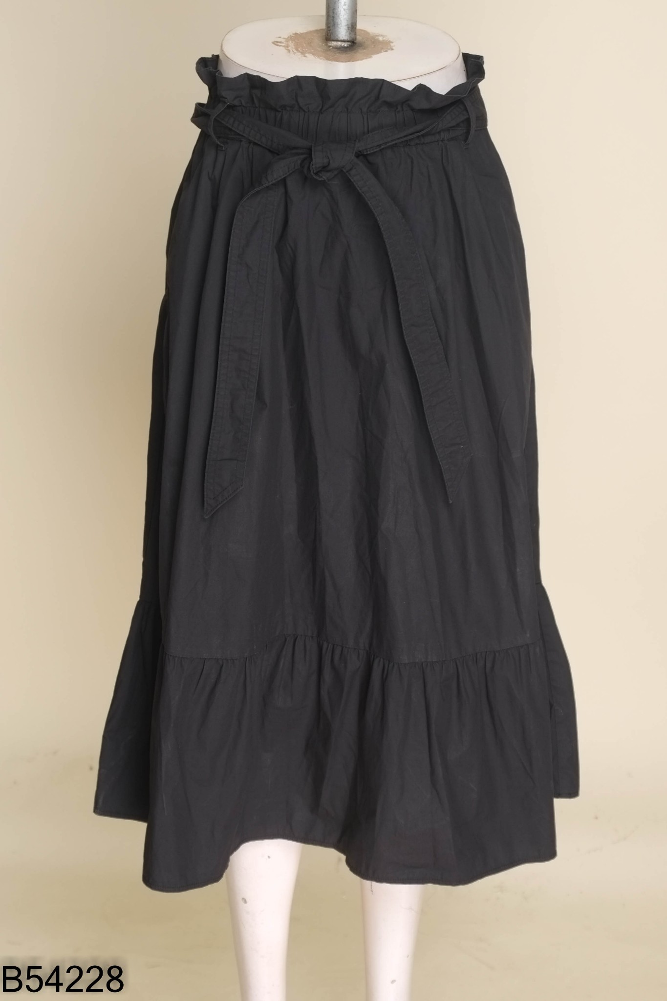 Chân váy UNIQLO đen phối đai