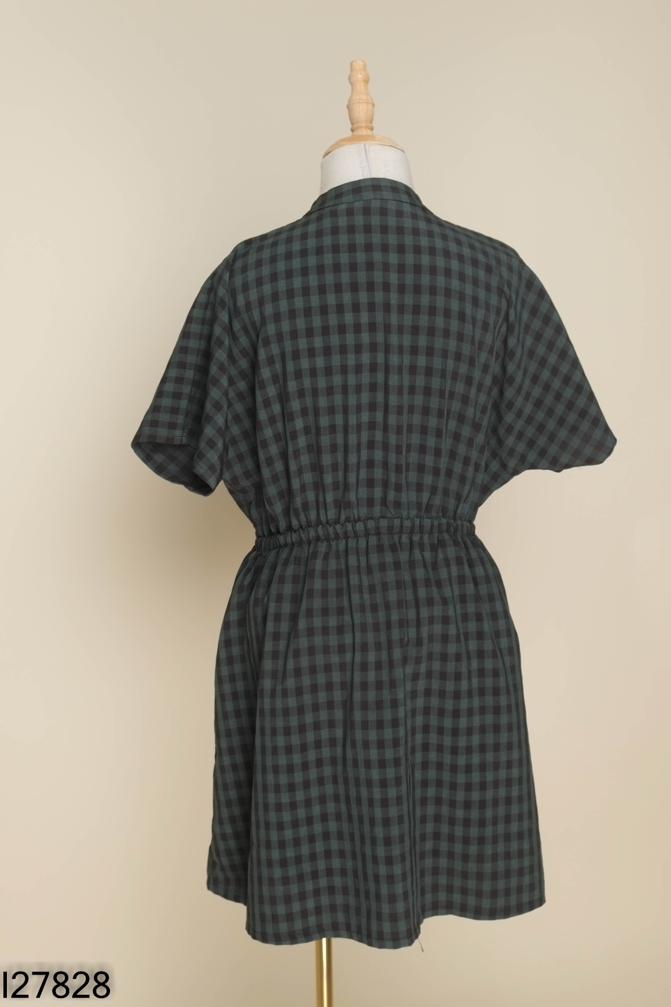 Váy 92 WEAR xanh phối đen đính cúc