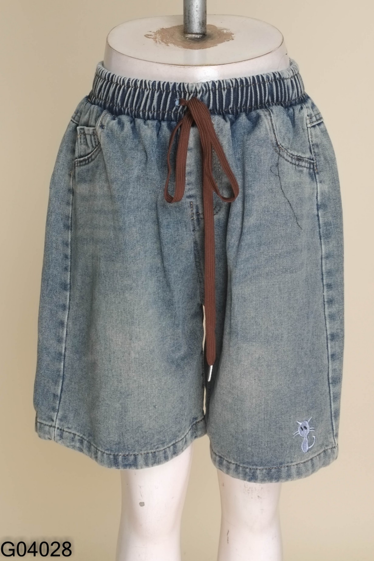 Quần shorts jeans xanh
