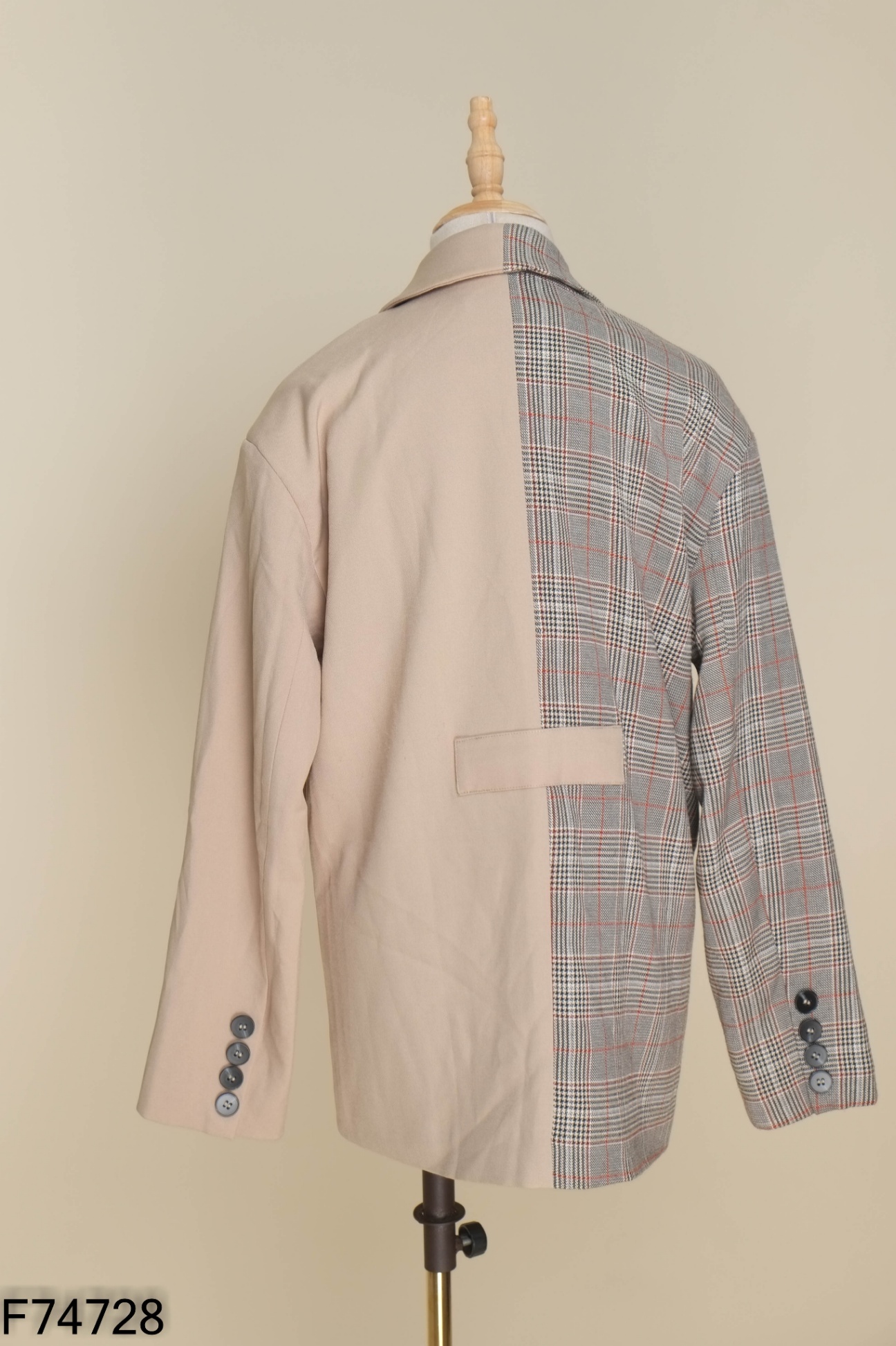 Áo blazer be phối kẻ