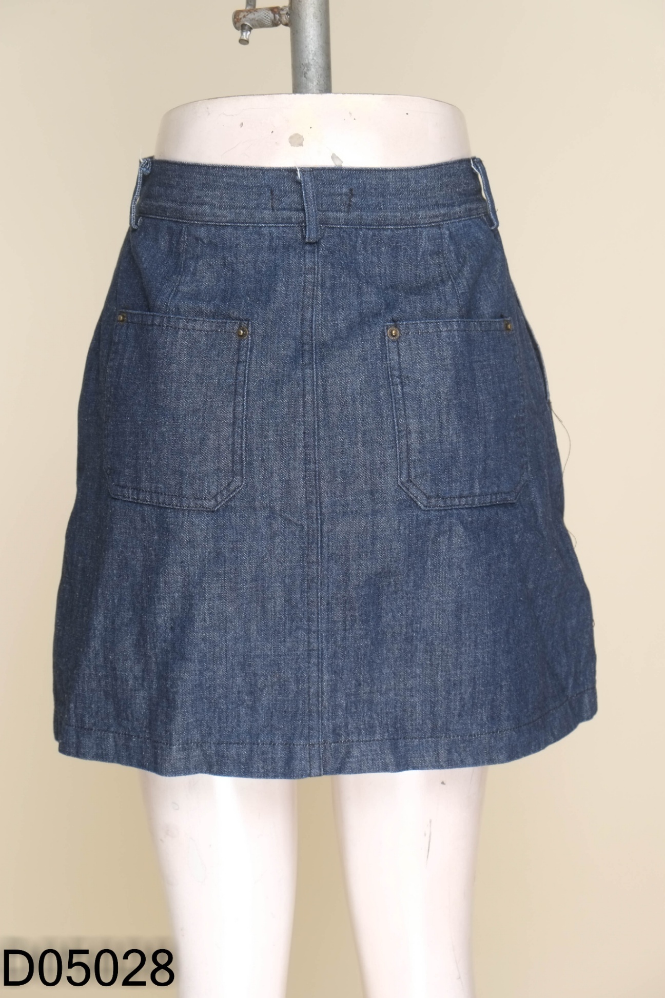 Chân váy jeans xanh đậm