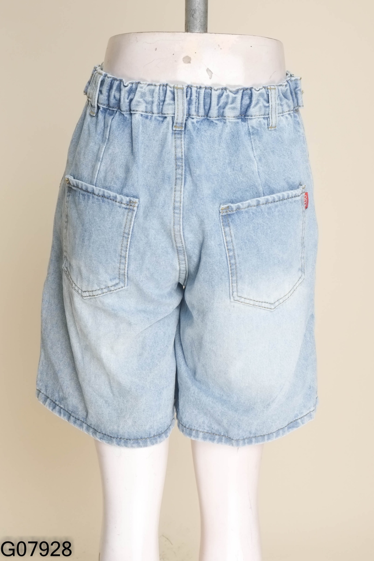 Quần shorts jeans lửng xanh