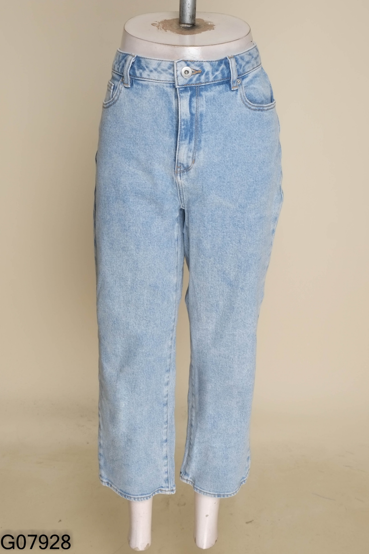 Quần jeans xanh trơn
