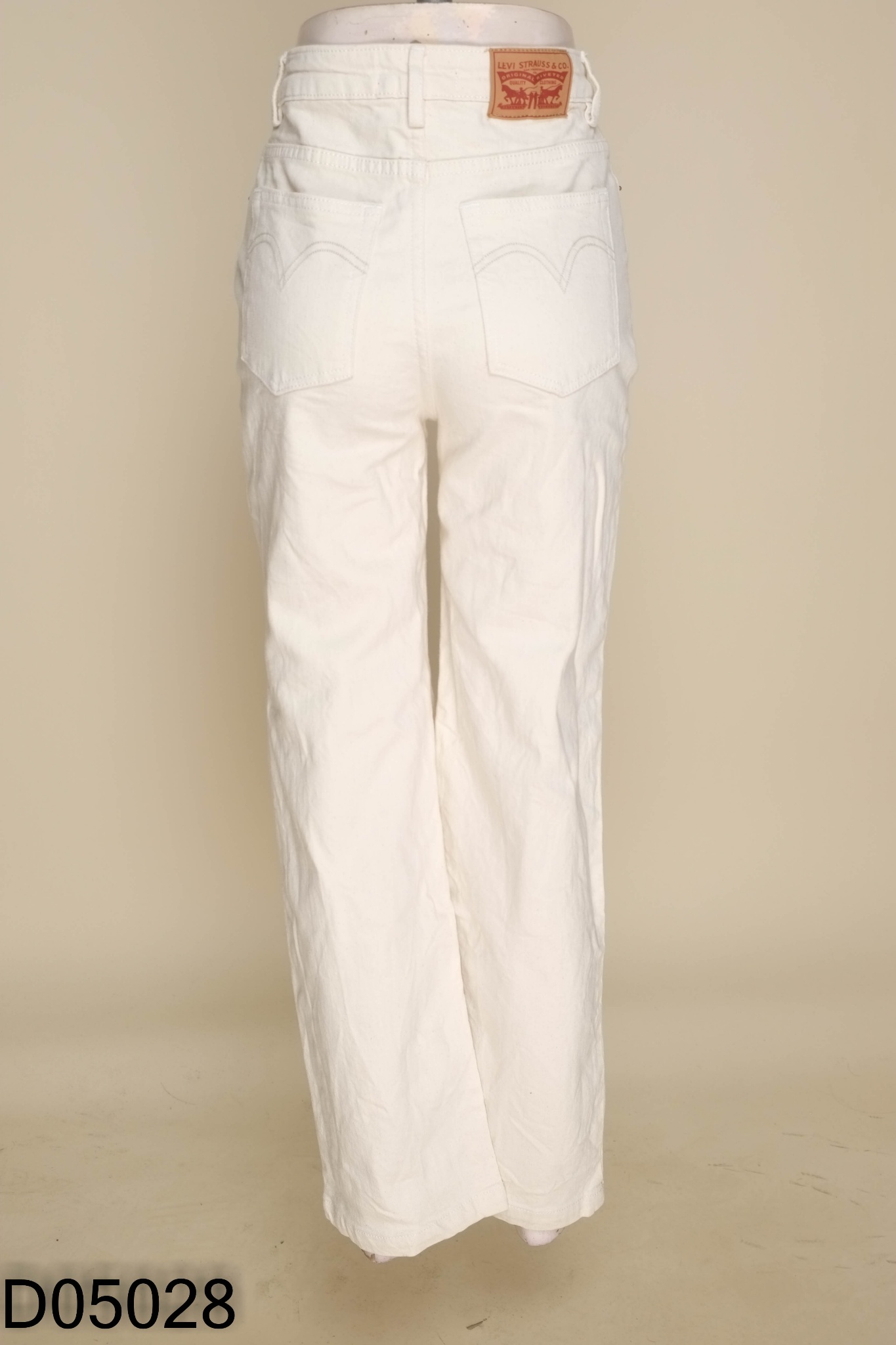 Quần jeans be trơn