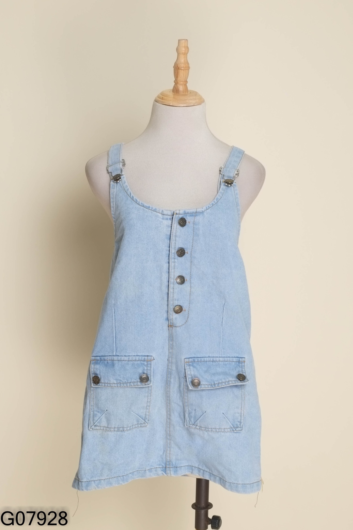 Váy yếm jeans xanh phối cúc