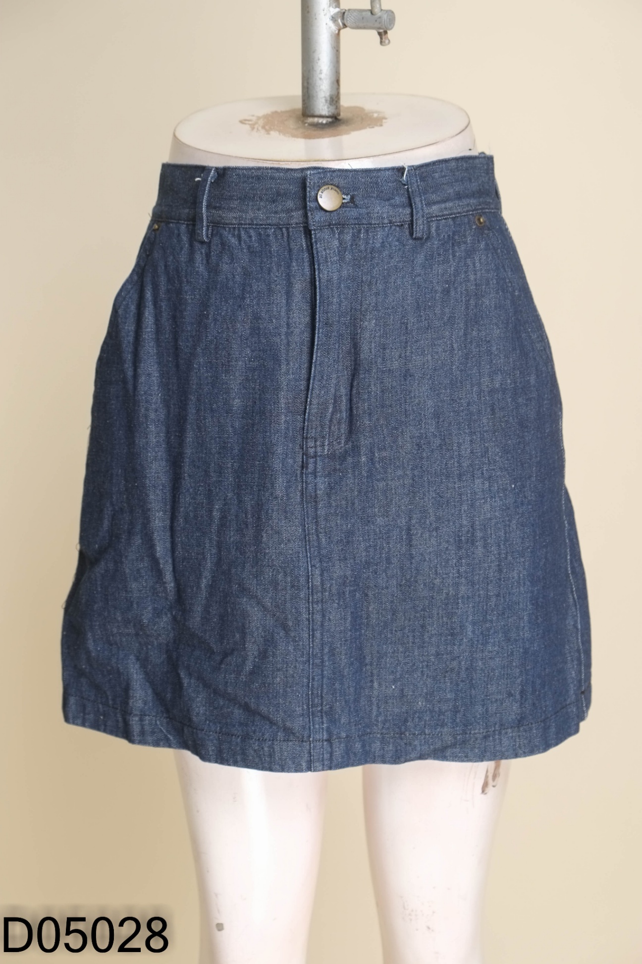 Chân váy jeans xanh đậm