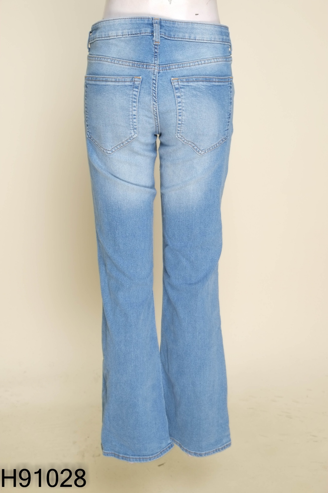 Quần jeans HM xanh trơn