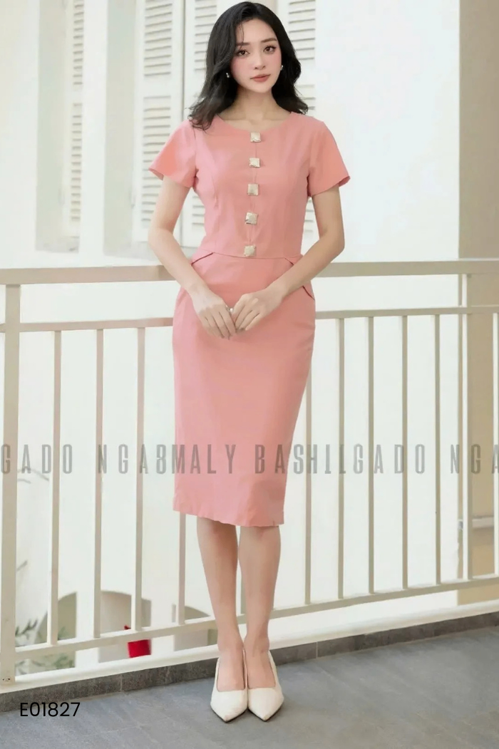 Váy hồng NGADO phối cúc
