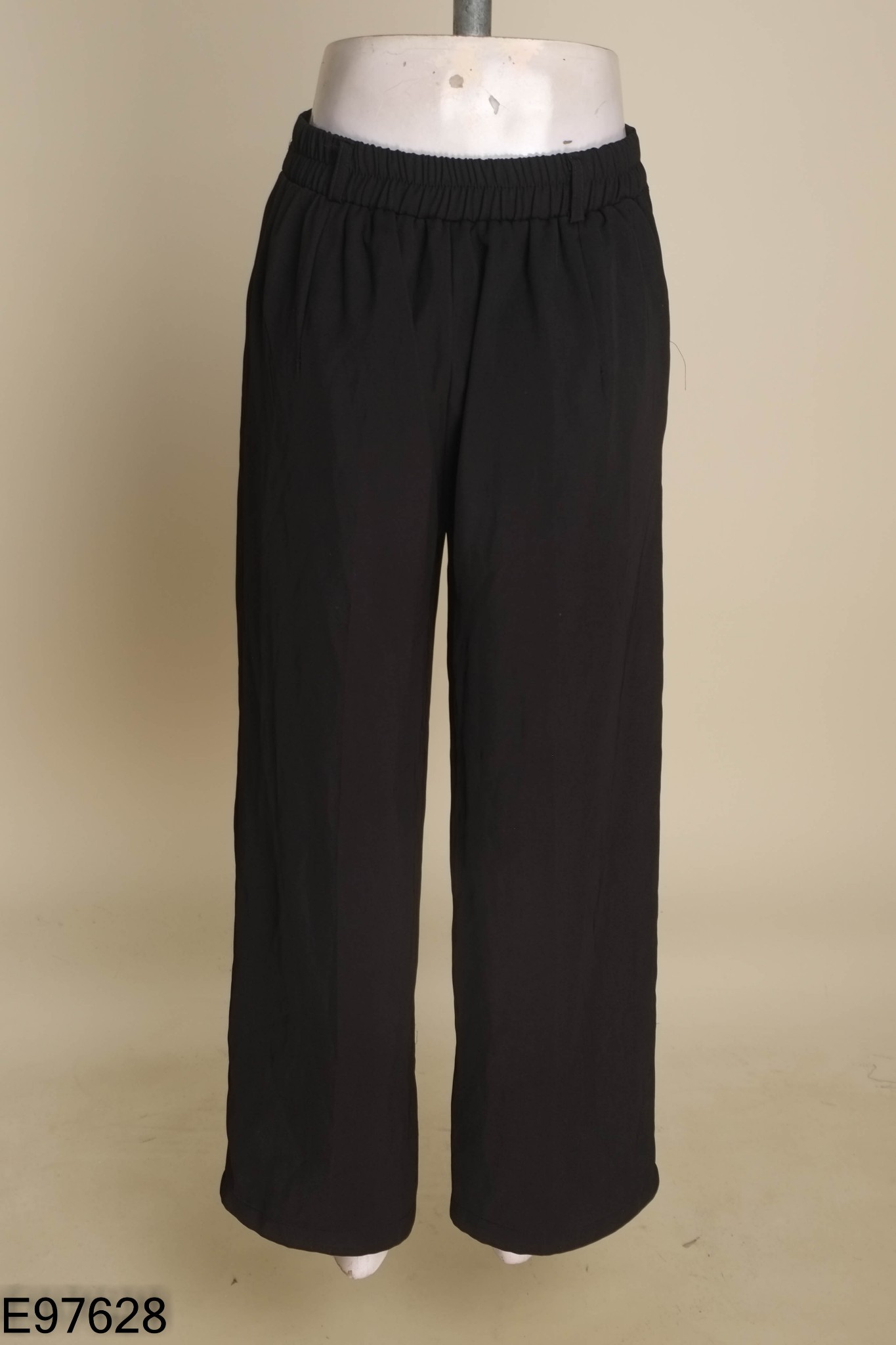 Quần culottes vải đen