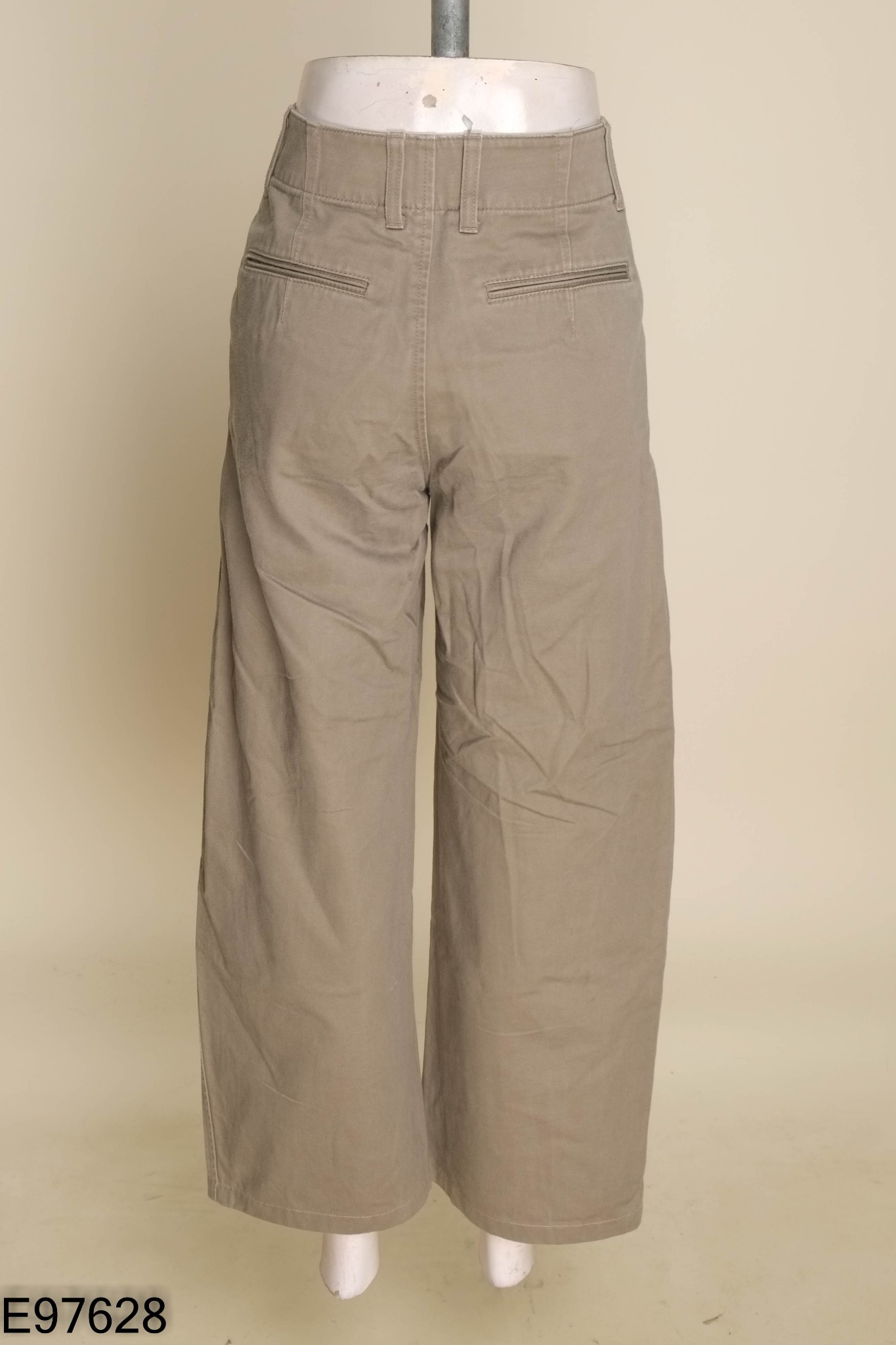 Quần UNIQLO kaki ống rộng