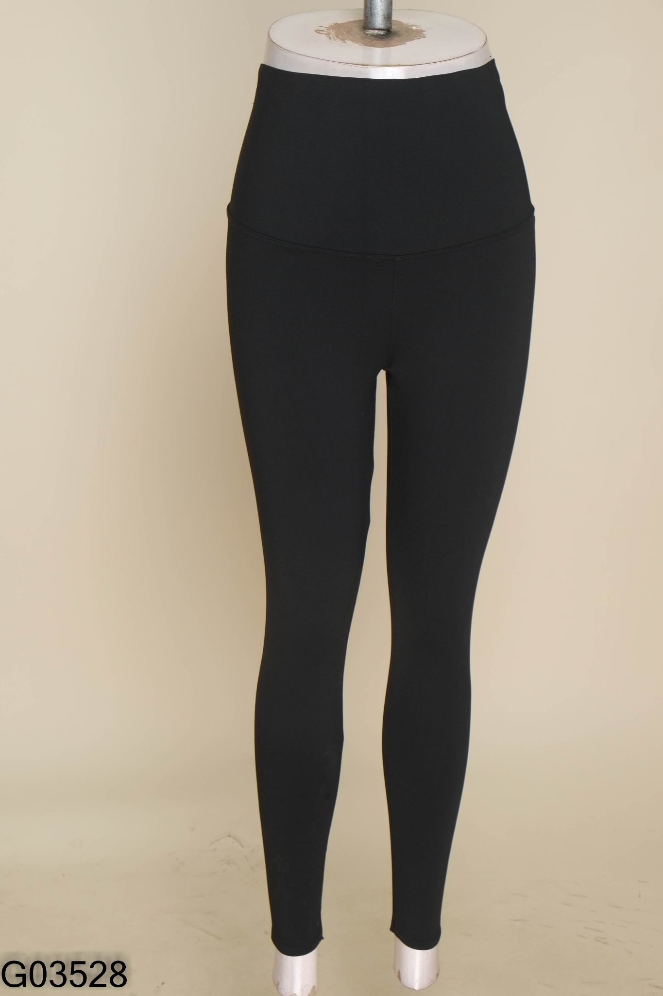 Quần leggings đen trơn