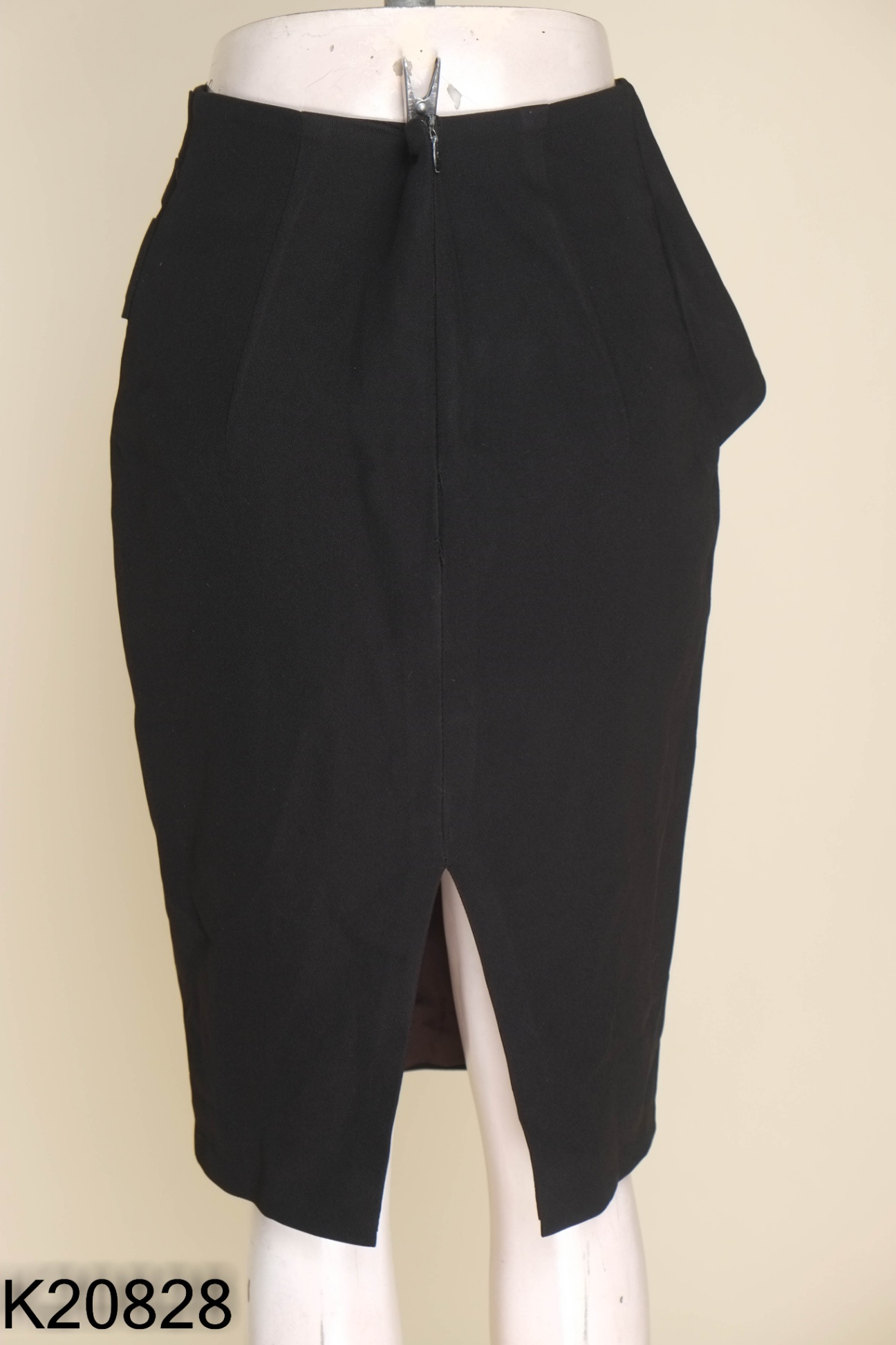 Chân váy HƯƠNG BOUTIQUE đen trơn