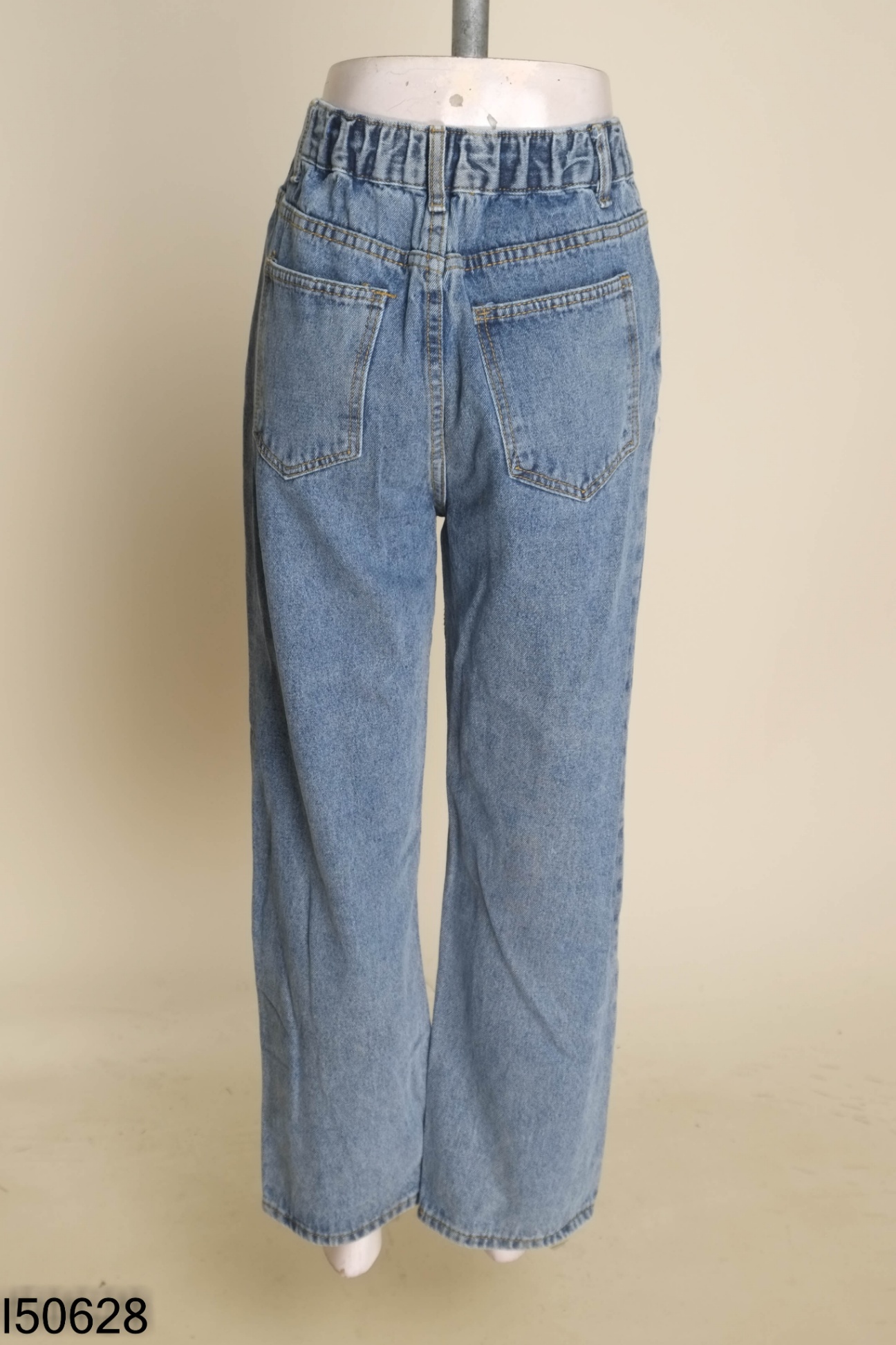 Quần jeans xanh eo chun