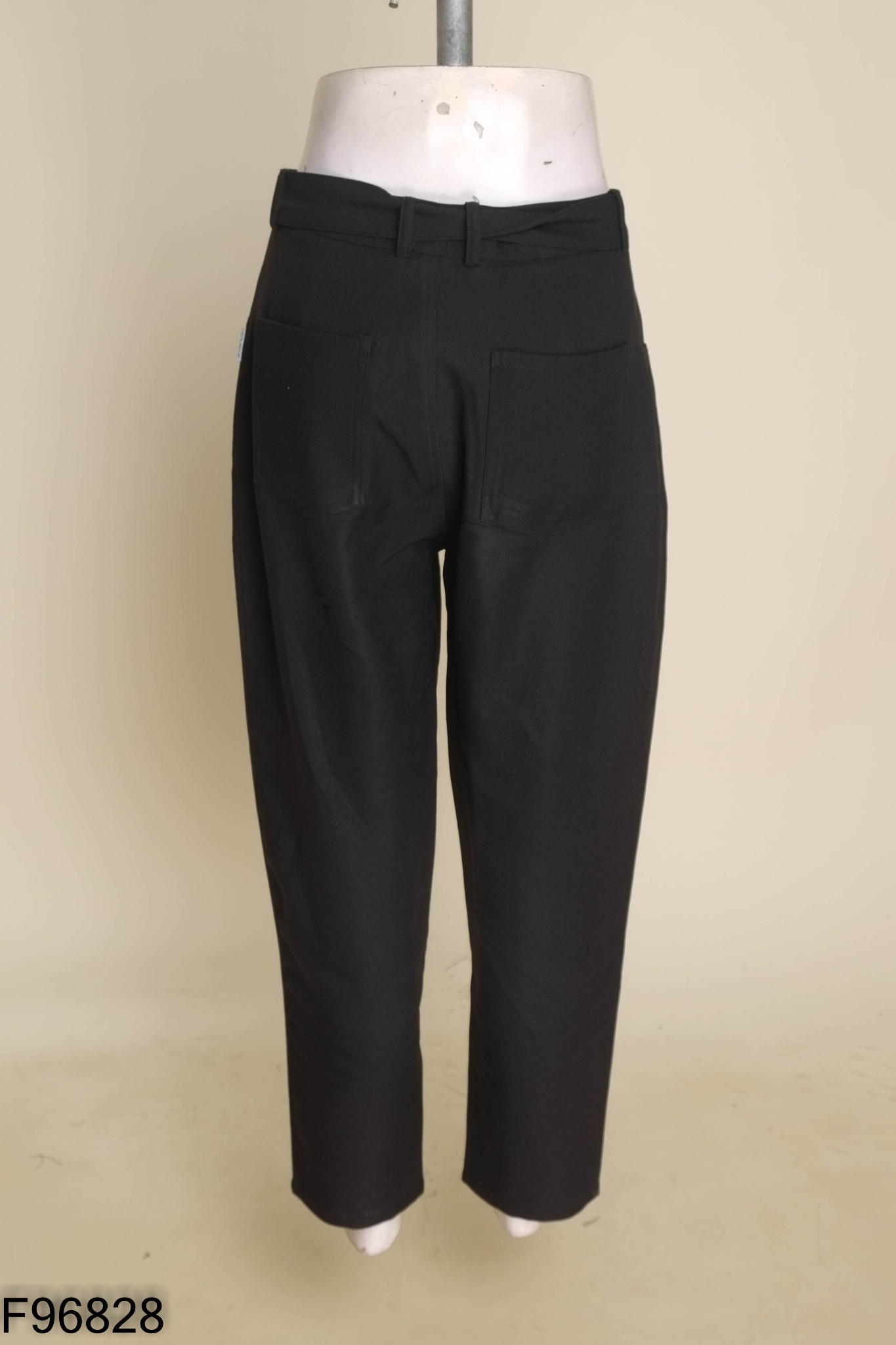Quần đen 92 WEAR kèm đai