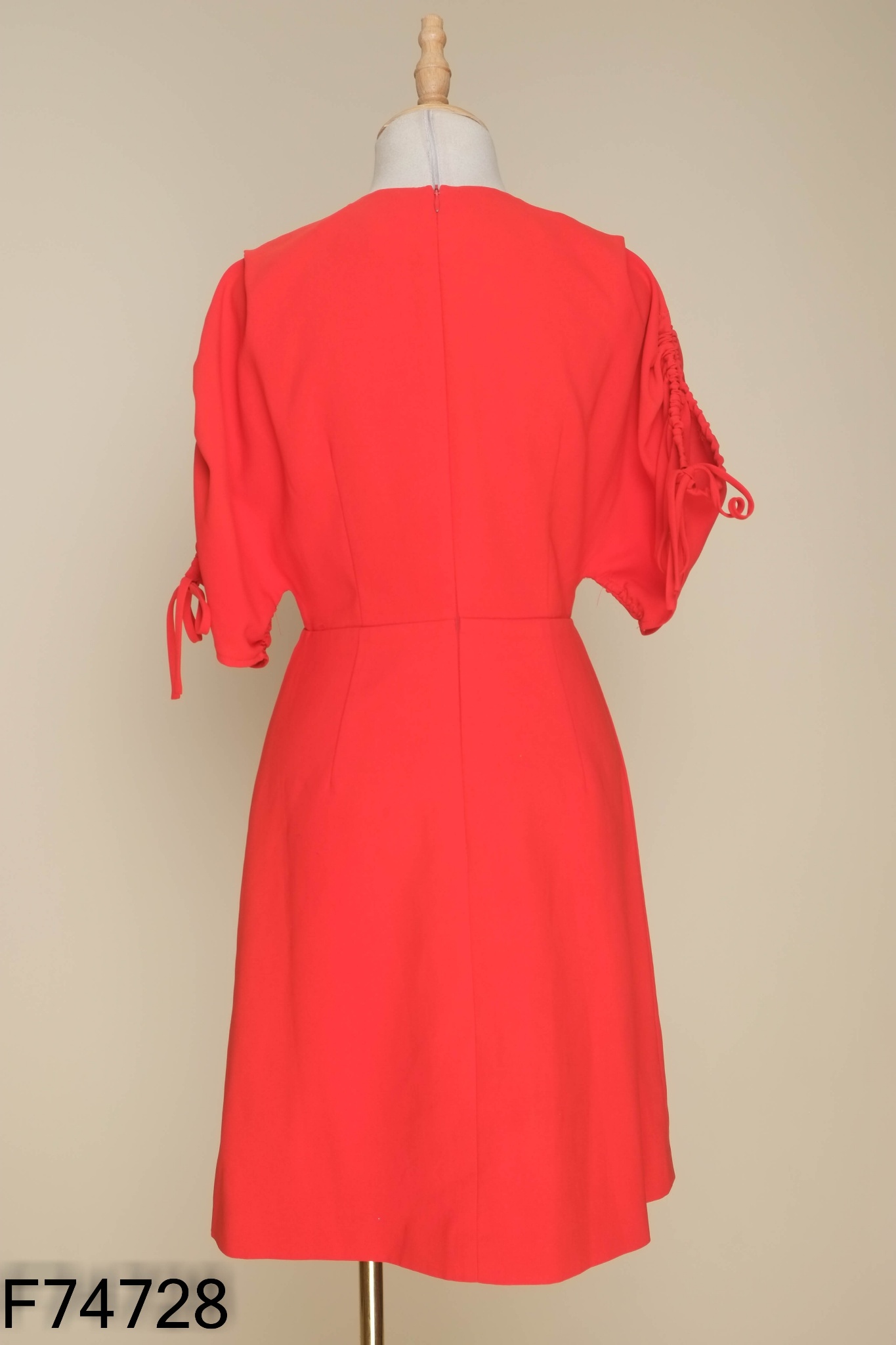 Váy IVY MODA đỏ tay rút
