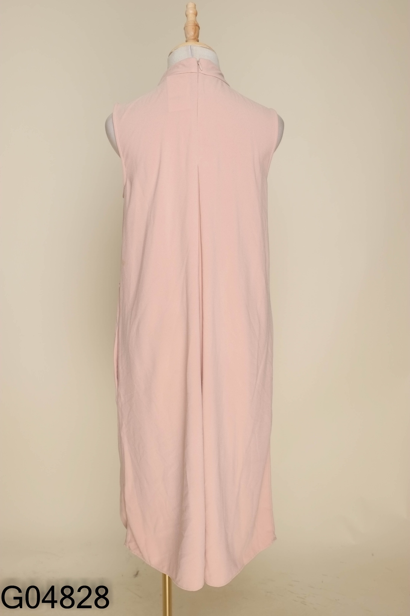 Váy sát nách UNIQLO hồng trơn