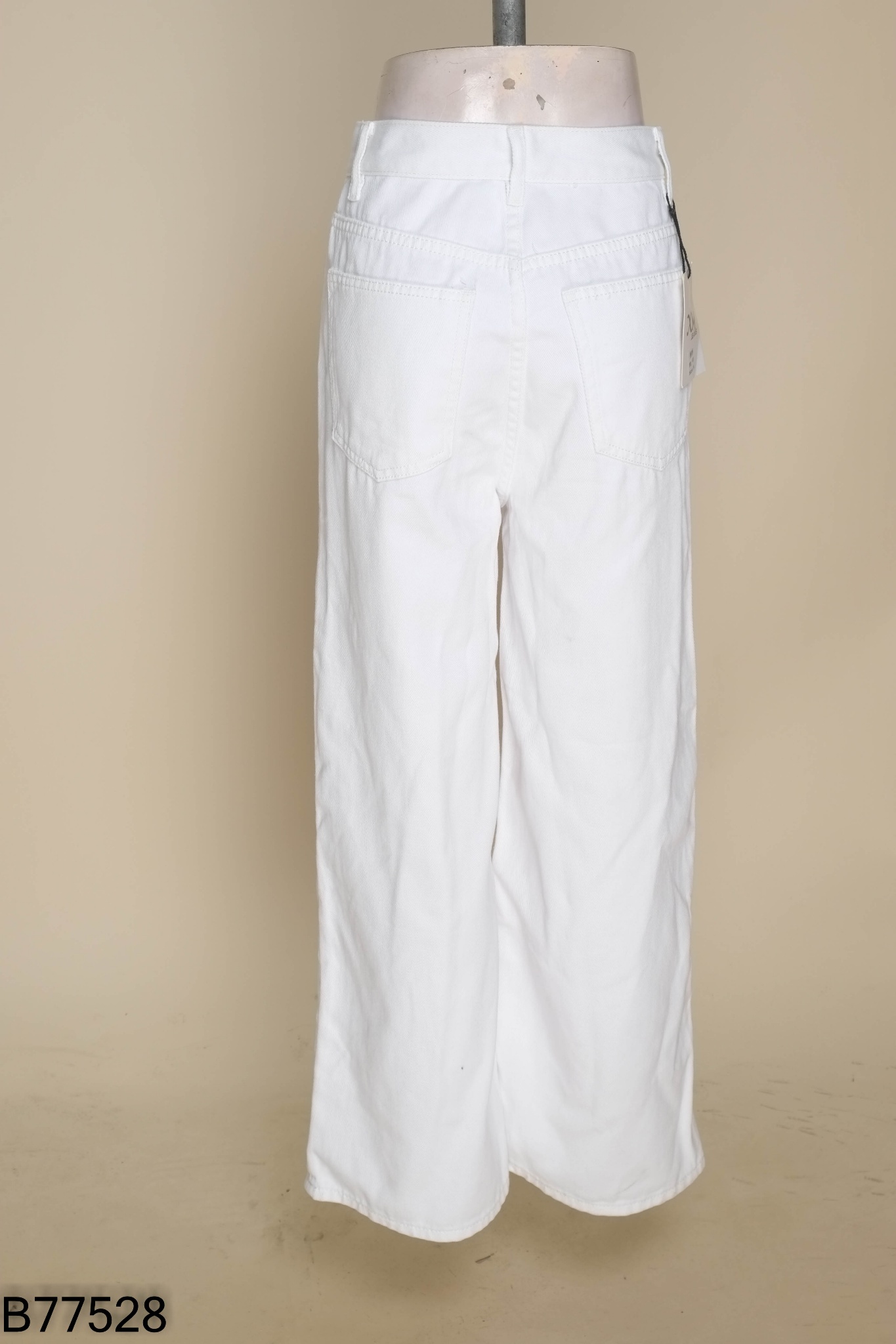 NEWTAG Quần jeans suông trắng
