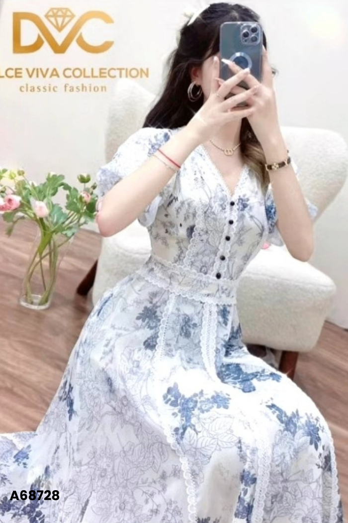 Váy DVC voan trắng hoạ tiết xanh