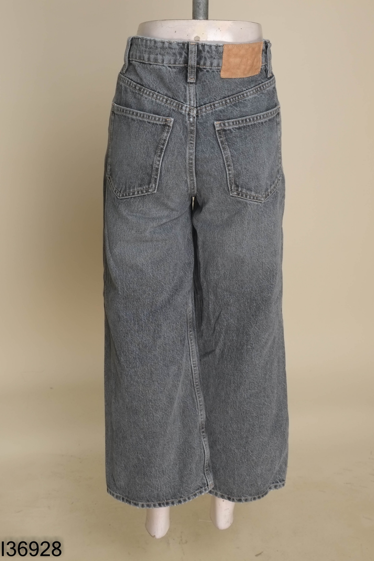 Quần jeans ZARA xám trơn (cắt tag)