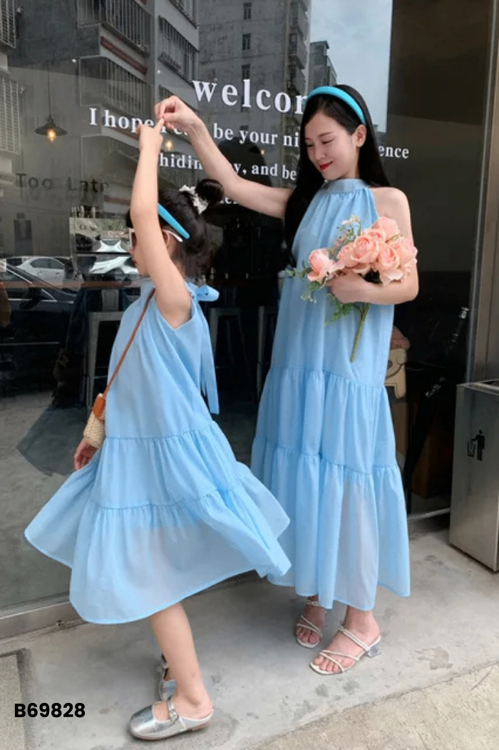 Váy cổ yếm voan xanh