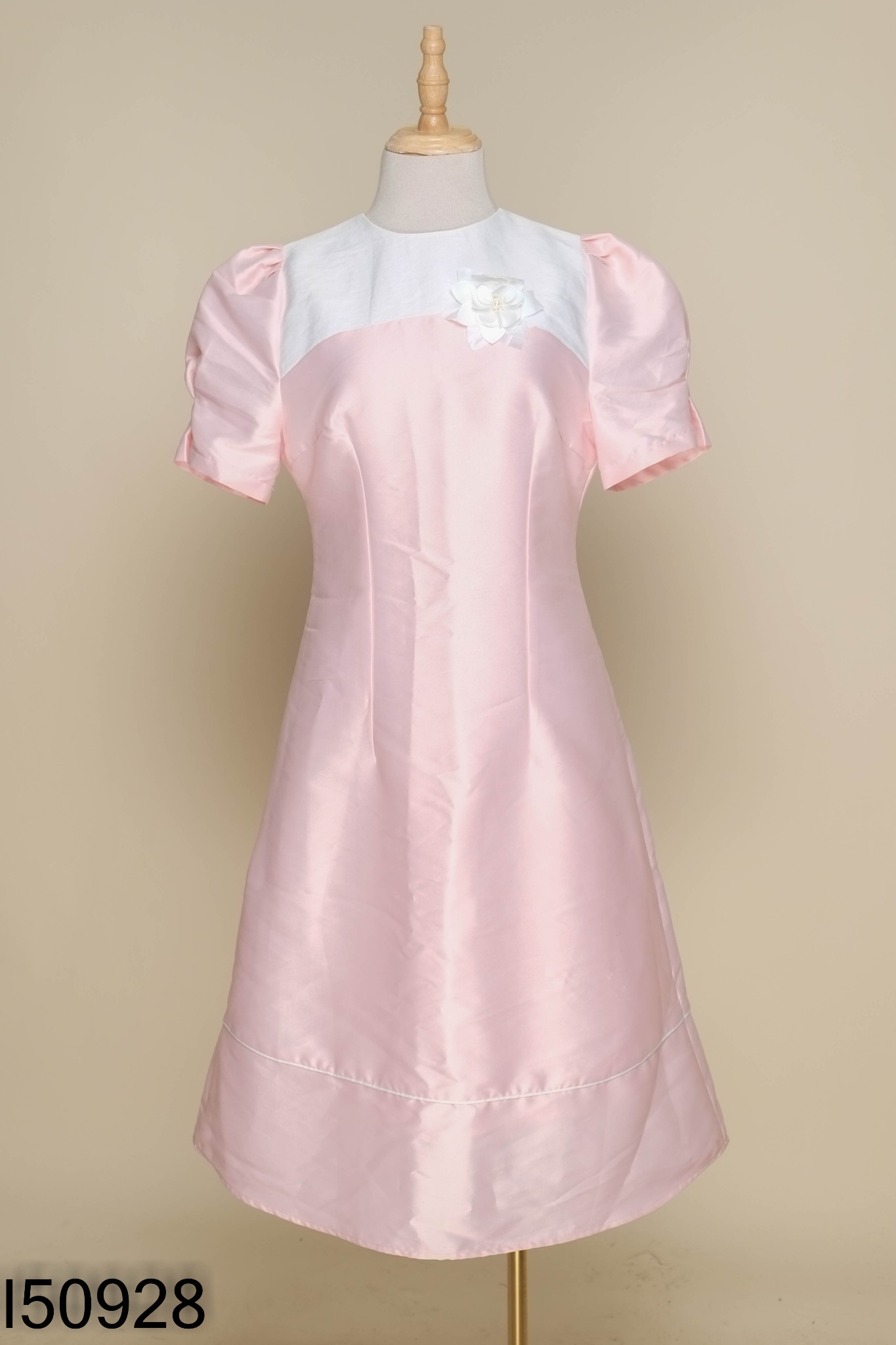 Váy I QUEEN FASHION hồng phối trắng