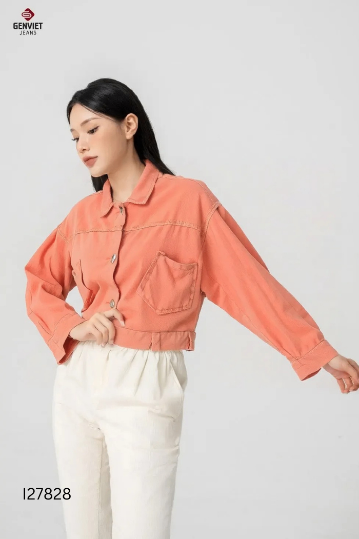 Áo khoác jean hồng phối cúc