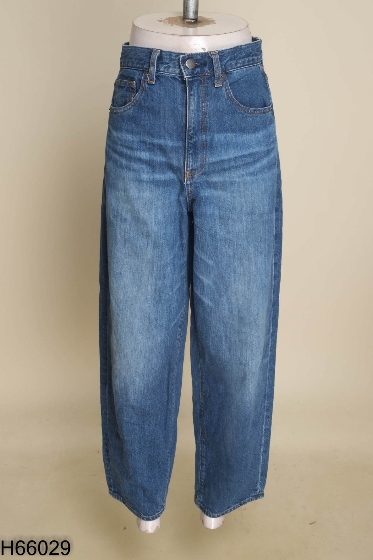 Quần jeans GU xanh trơn